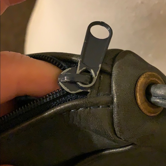 Leather crossbody bag - Picture 4 of 4